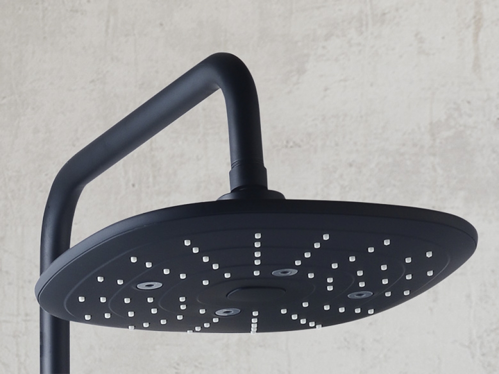 Colonne de douche Kinedo.Entreprise Pierrel 88100 Taintrux. Tél 03.29.55.42.99 (21)